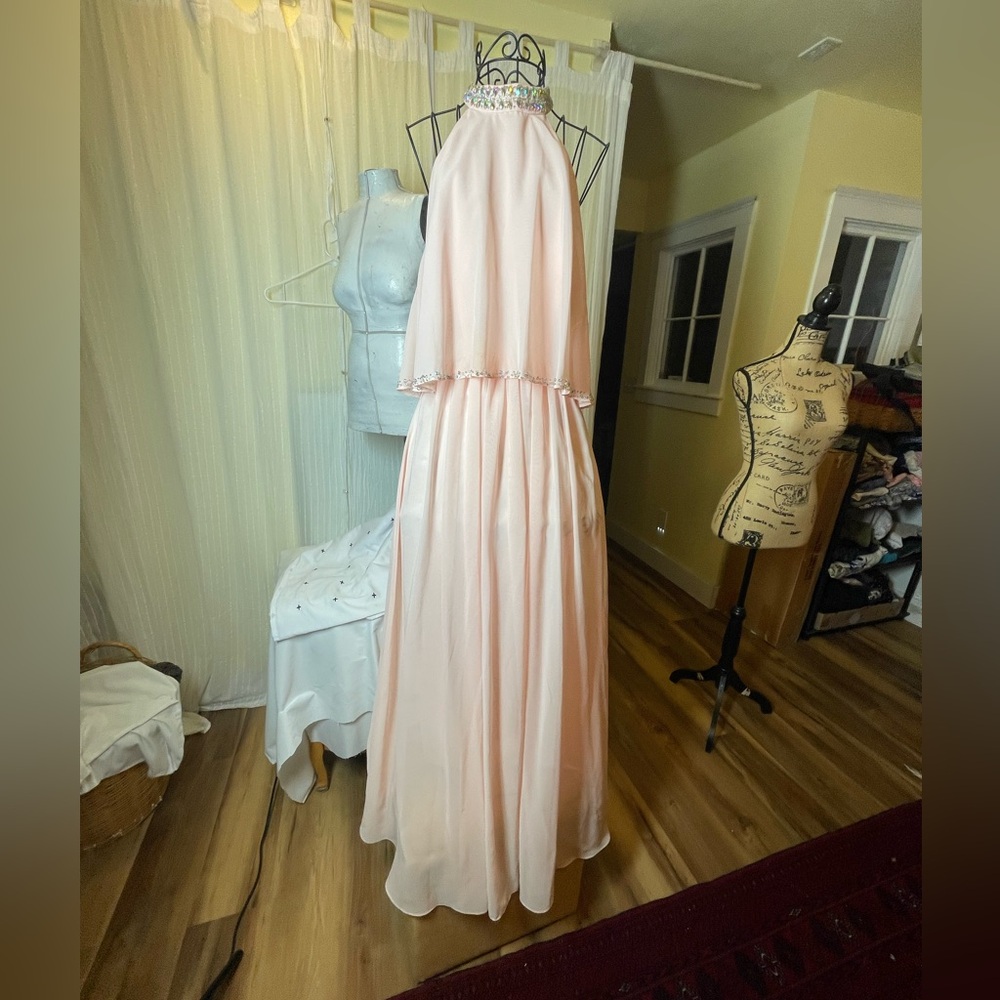 Elegant Backless Pink Maxi Dress